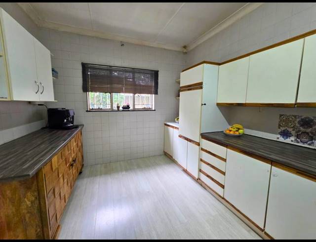 3 BEDROOM HOUSE FOR SALE IN BIRCHLEIGH